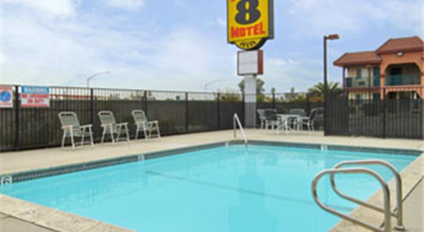 Super 8 Upland