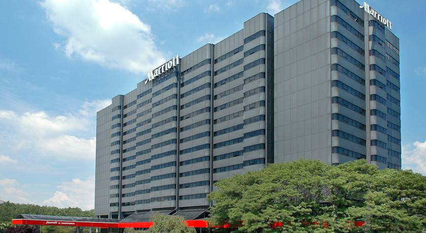 Teaneck Marriott at Glenpointe