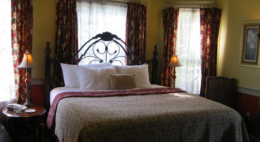 After Eight Bed & Breakfast