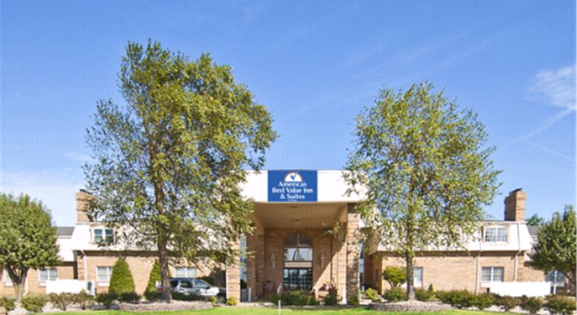 Americas Best Value Inn & Suites Sikeston ex Best Western Coach House Inn