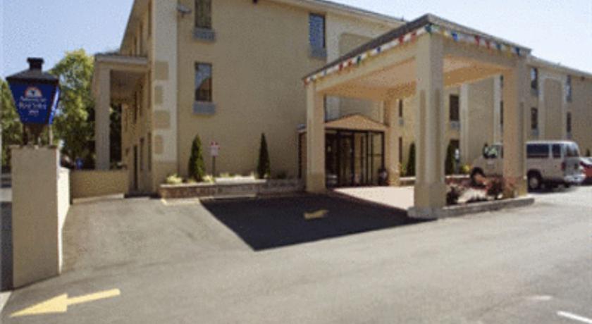 Americas Best Value Inn at Newark Airport