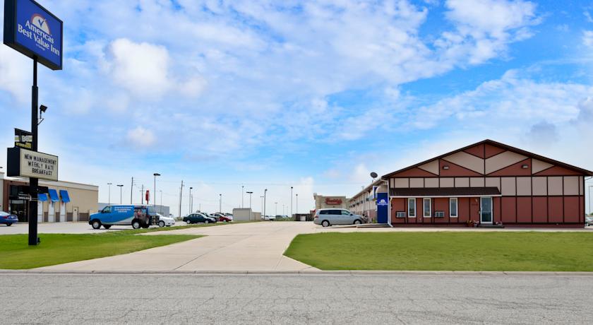 Americas Best Value Inn McPherson