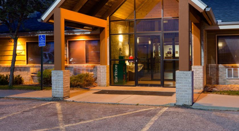 AmericInn Blue Earth