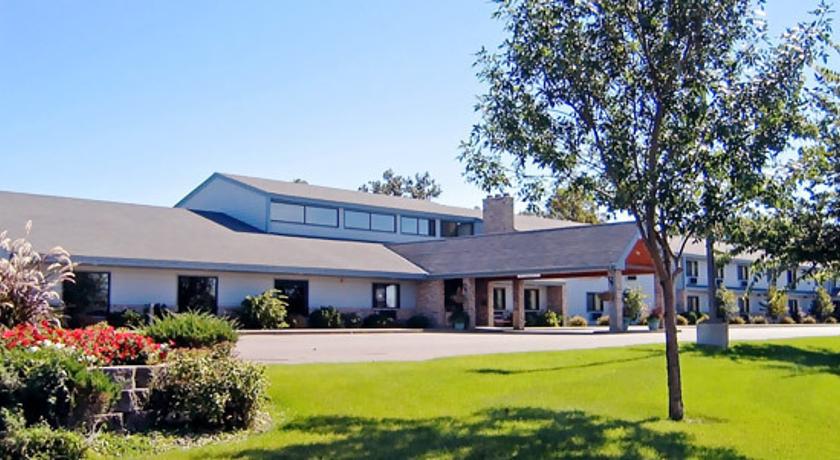 AmericInn Detroit Lakes