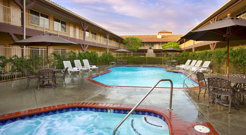 Ayres Suites Corona West