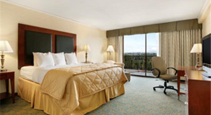 Baymont Inn and Suites Bremerton WA