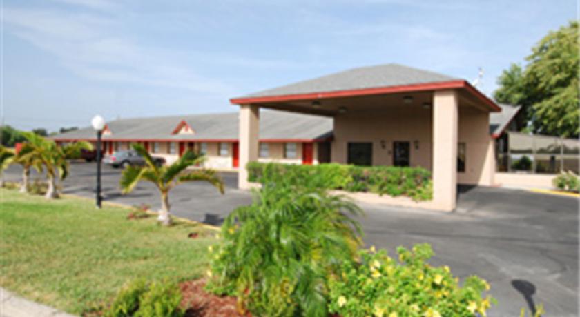 Best Western Inn By the Lake