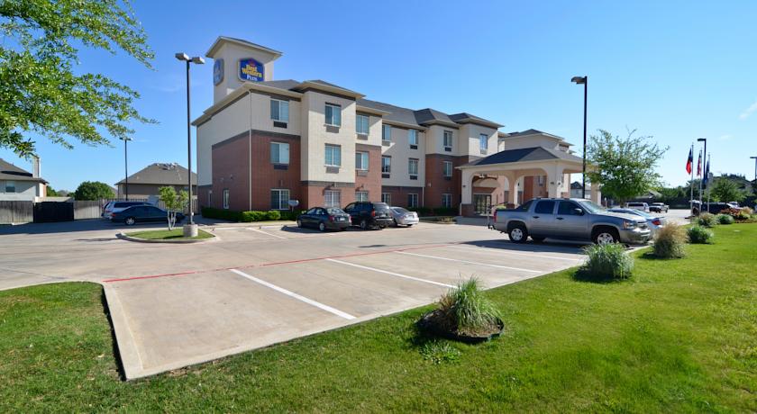 Best Western Lake Dallas Inn & Suites