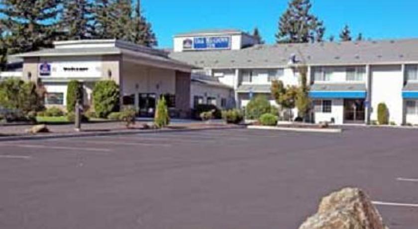 Best Western Oak Meadows Inn