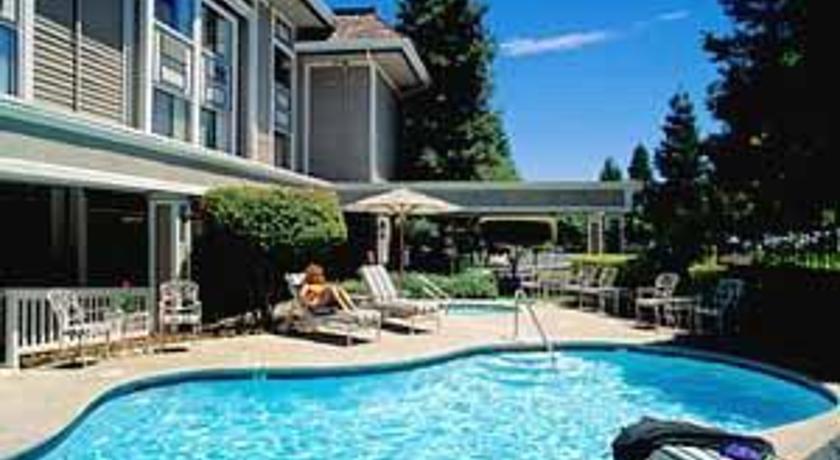 Best Western Plus John Muir Inn