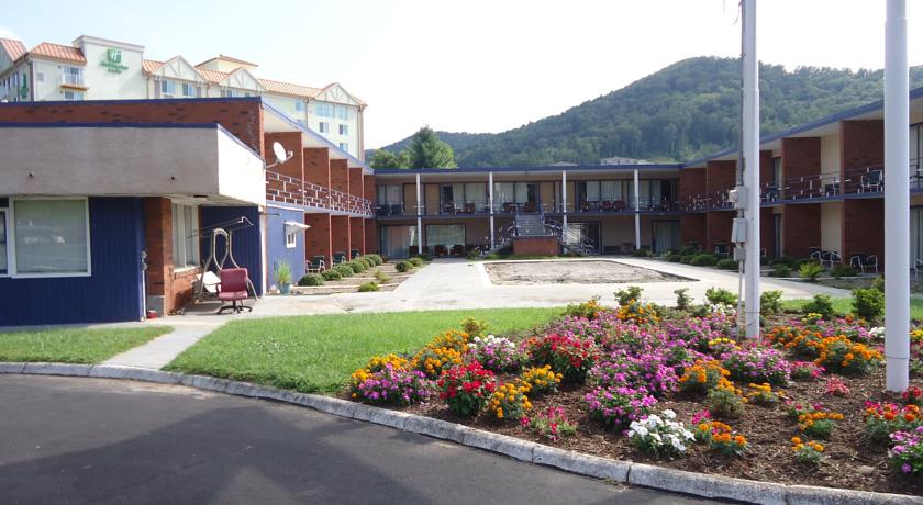 Blue Ridge Motor Lodge