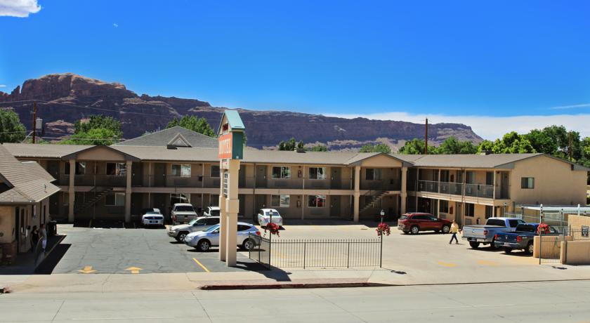 Bowen Motel