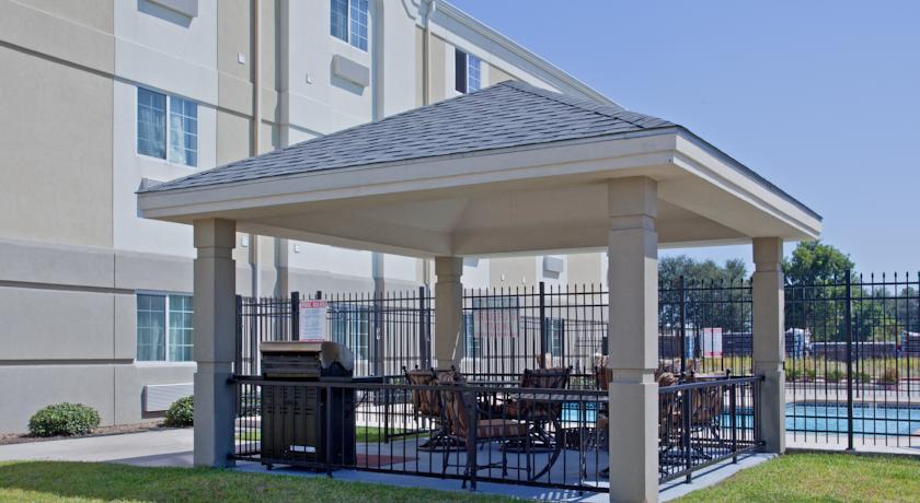 Candlewood Suites Nederland