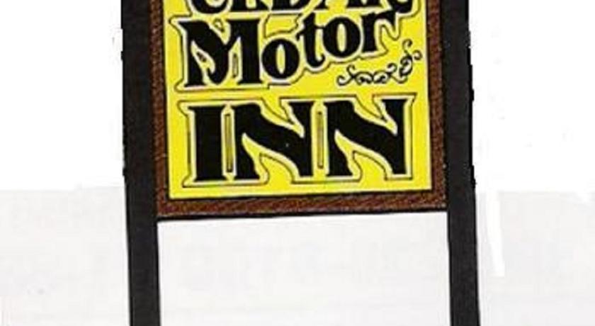 Cedar Motor Inn