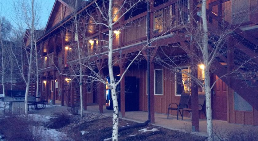 Centennial Suites And Extended