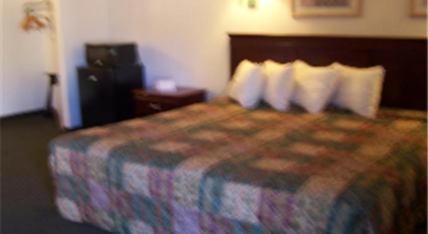 College Inn Natchitoches EX Days Inn Natchitoches