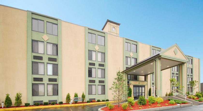 Comfort Inn & Suites Fall river