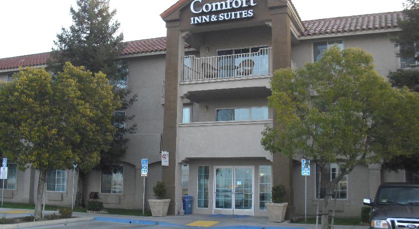 Comfort Inn & Suites Visalia