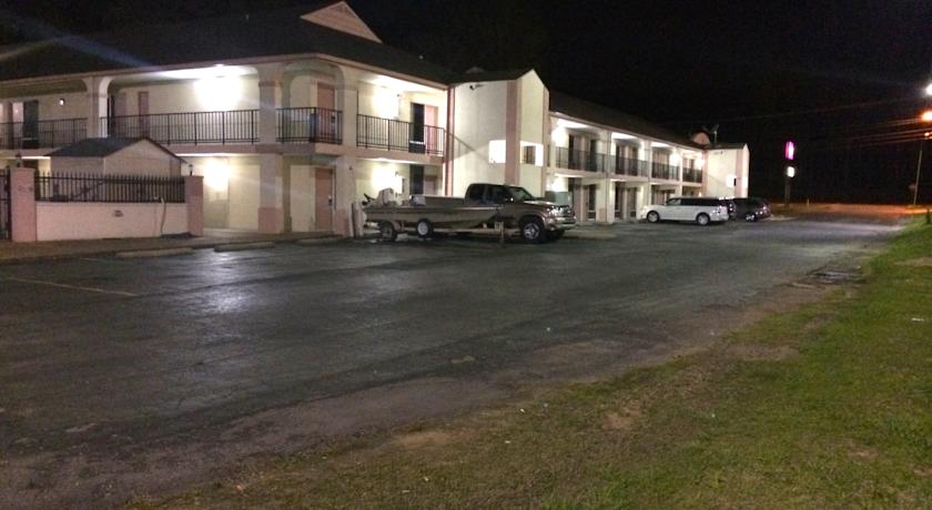 Country Hearth Inn & Suites Scottsboro ex Days Inn Scottsboro