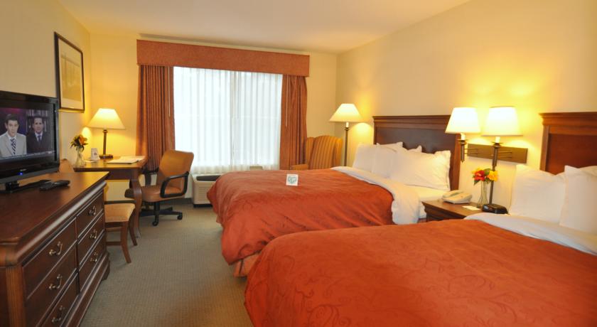 Country Inn & Suites by Carlson Lake George