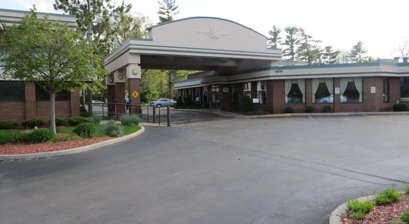 Country Inn & Suites By Carlson Traverse City