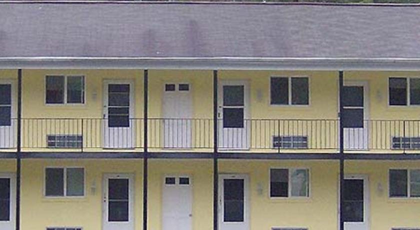 Country Place Inn and Suites