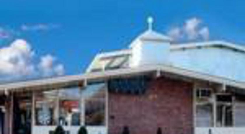 Courtesy Inn Fort Lee