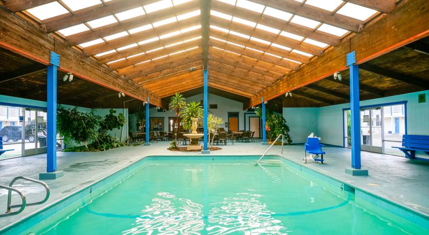 Courtesy Inn San Simeon