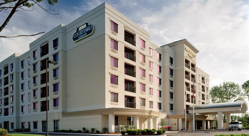 Courtyard Boston Natick