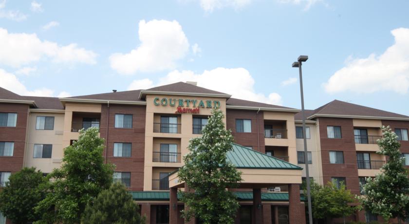 Courtyard Chicago Bloomingdale