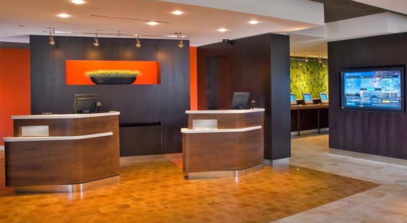 Courtyard Fairfax Fair Oaks