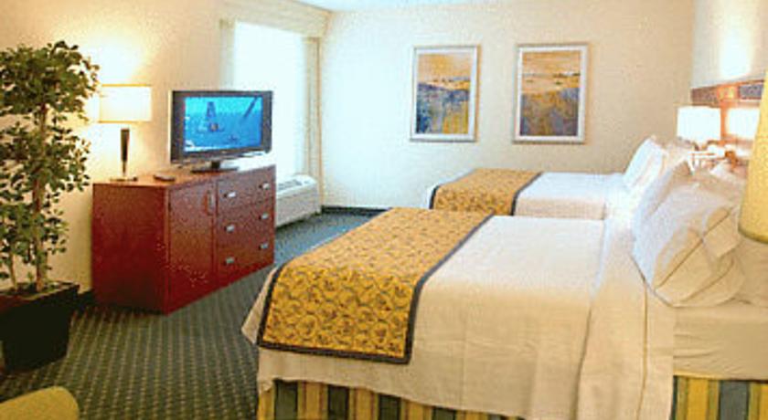 Courtyard Hadley Amherst