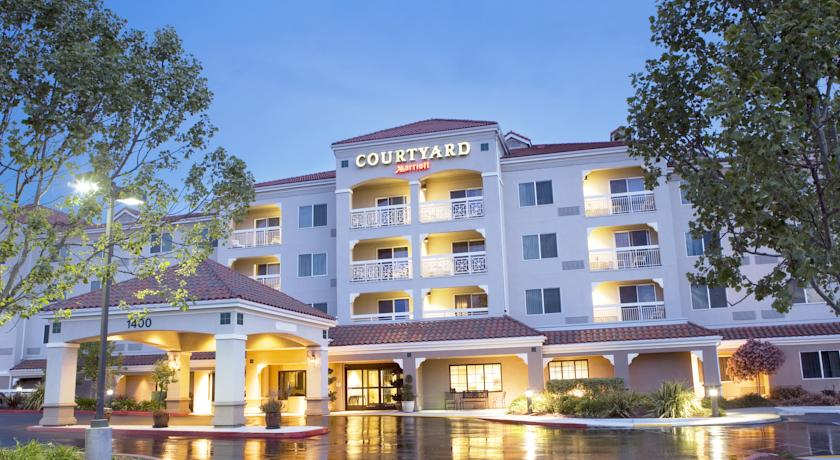 Courtyard Novato Marin Sonoma