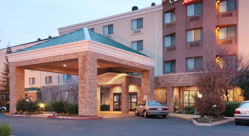 Courtyard Sacramento Folsom