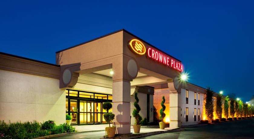 Crowne Plaza Paramus