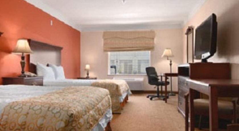 Days Inn & Suites Robinson