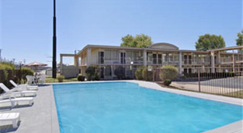 Days Inn Hurricane Mills