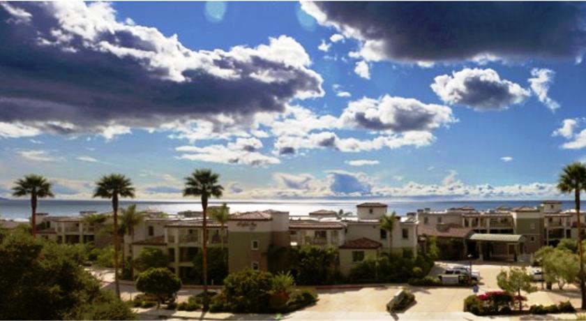 Dolphin Bay Resort & Spa