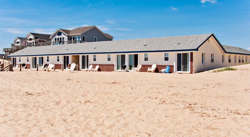 Dolphin Oceanfront Motel