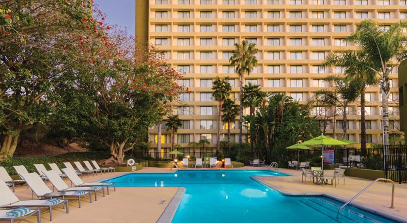 DoubleTree by Hilton Hotel Los Angeles Westside EX Radisson Los Angeles Westside