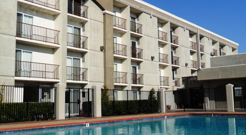 Doubletree Club Livermore