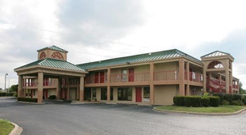 Econo Lodge & Suites Brooks