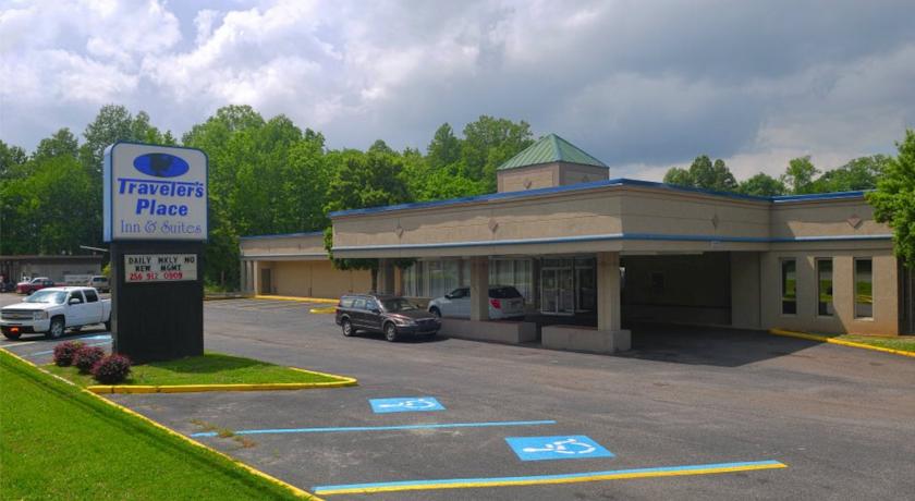 Econo Lodge Inn & Suites Travelers PlaceScottsboro