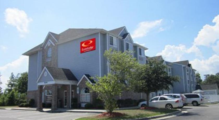 Econo Lodge Inn and Suites Shallotte