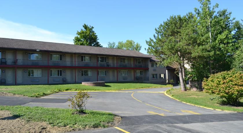 Econo Lodge Latham ex Latham Travelodge - Albany International Airport