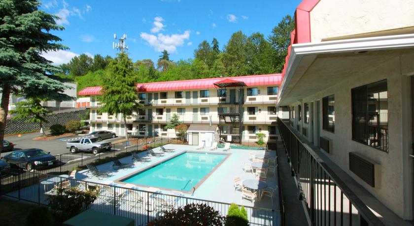 Econo Lodge Near Bellevue Square