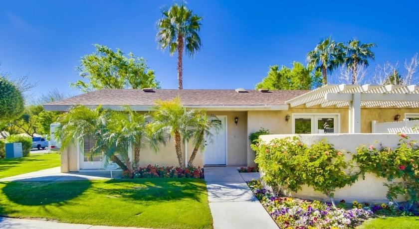 Emerald Desert Rv Resort