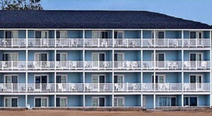 Fairview Beachfront Inn & Waterpark