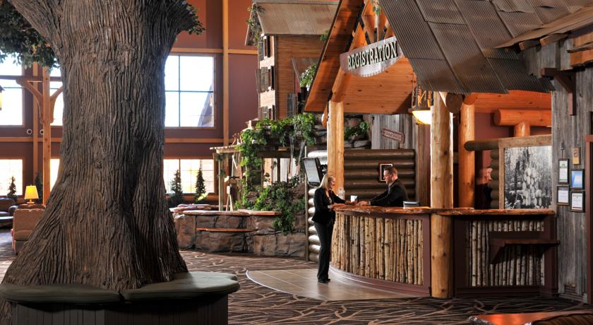 Grand Lodge Waterpark Resort