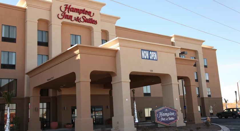 Hampton Inn & Suites